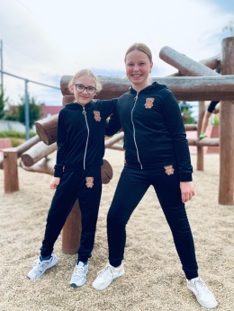 Dres welurowy dziewczęcy z misiem - czarny