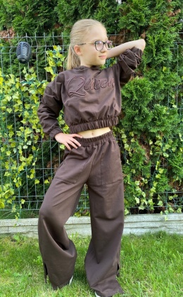 Komplet dziewczęcy dresowy Queen /czekoladowy