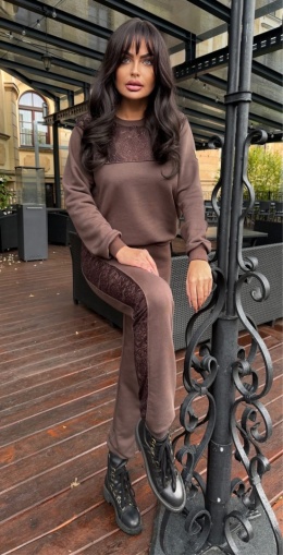 Dres damski wstawki koronkowe By Sisi czekoladowy